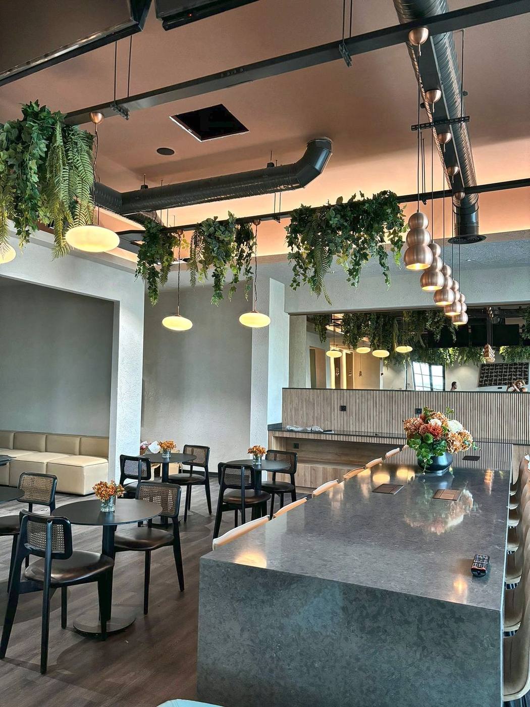 Çelebi Platinum Lounge bar alanı