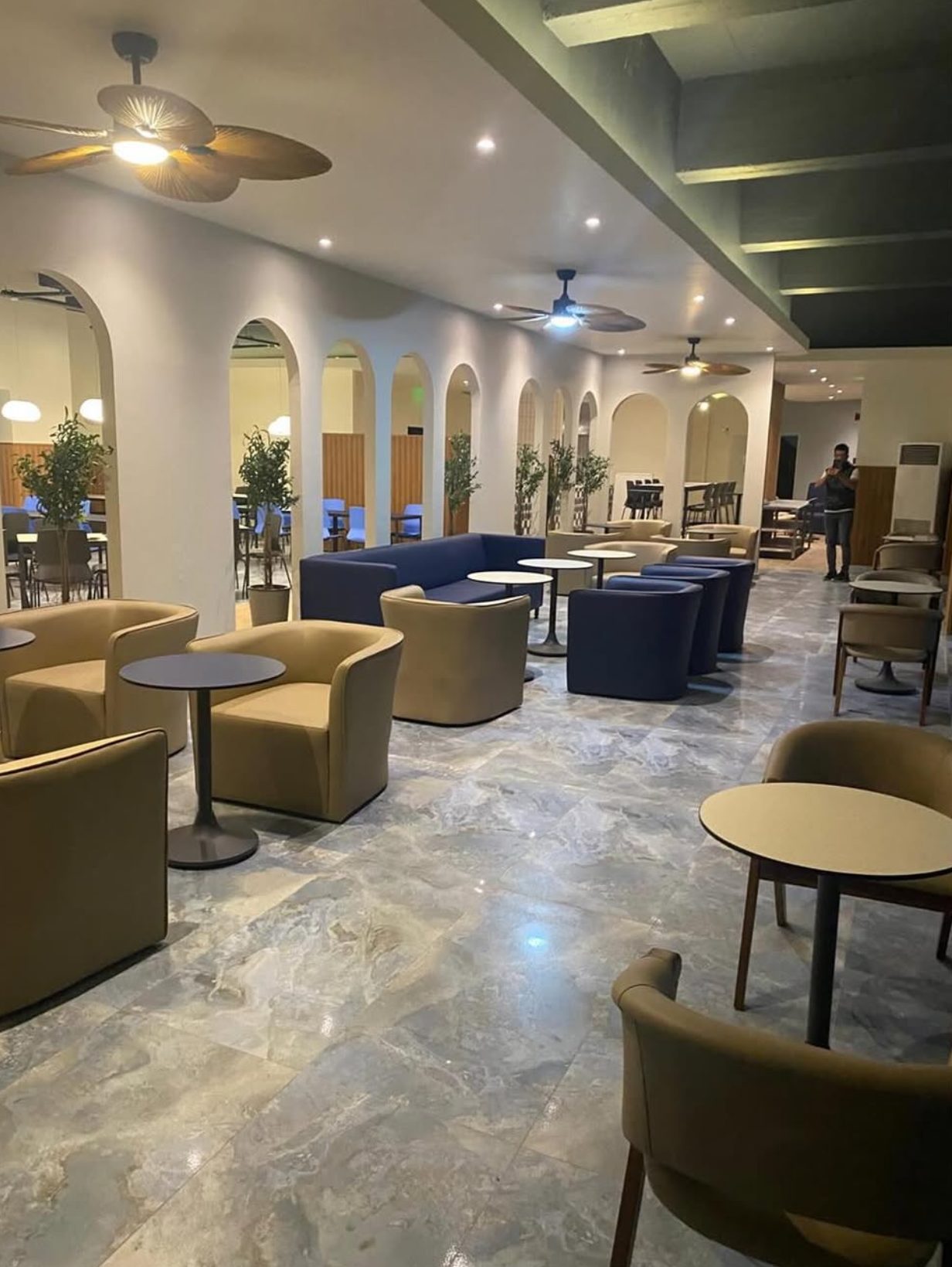 Antalya yemekhane, dinlenme alanı